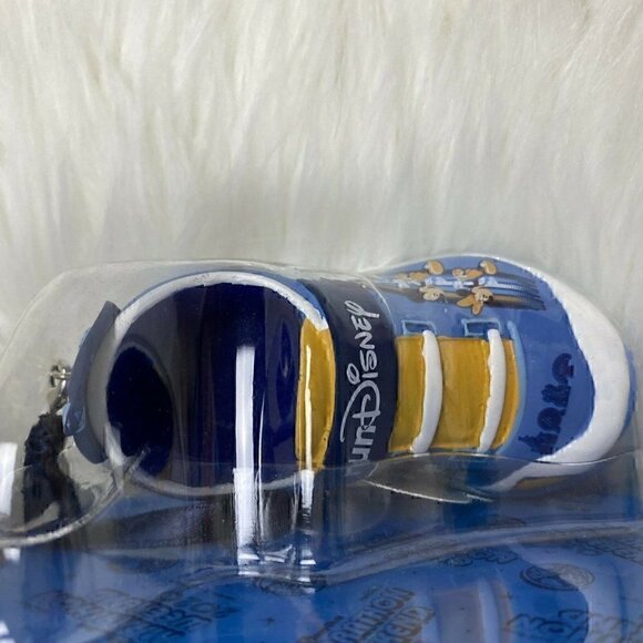 NEW DISNEY PARKS 2020 Run Disney Marathon Weekend Ornament - Picture 6 of 8